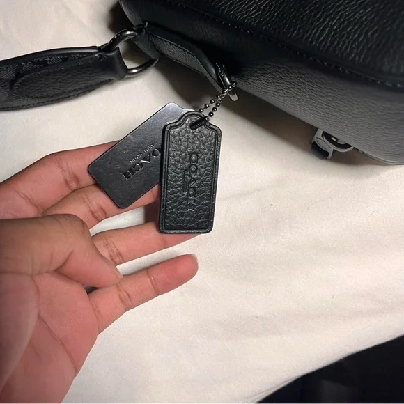 (AUTHENTIC) Black Coach Crossbody Bag great condition - Picture 4 of 5